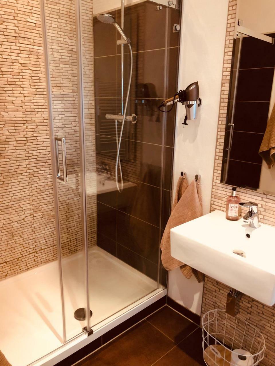 Business-Lodging Apartmenthaus Хёр-Гренцхаузен Экстерьер фото